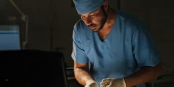 Blue Light's Impact on Sleep: Solutions for US Night Shift Workers - Cover Image
