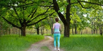 New Study: Daily 15-Minute Walk Lowers Type 2 Diabetes Risk by 20% - Cover Image